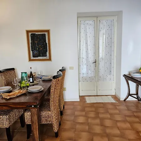 Eolie Apartmán *